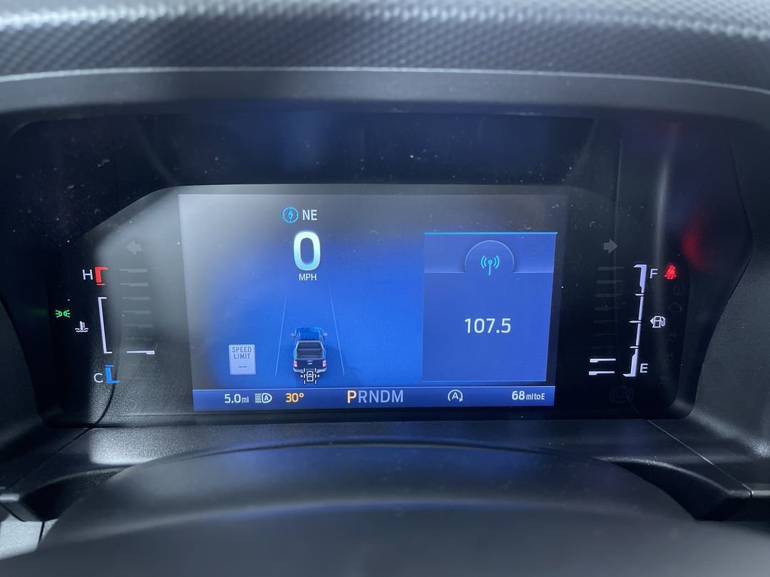 New 2025 Oxford White Ford XLT image 17