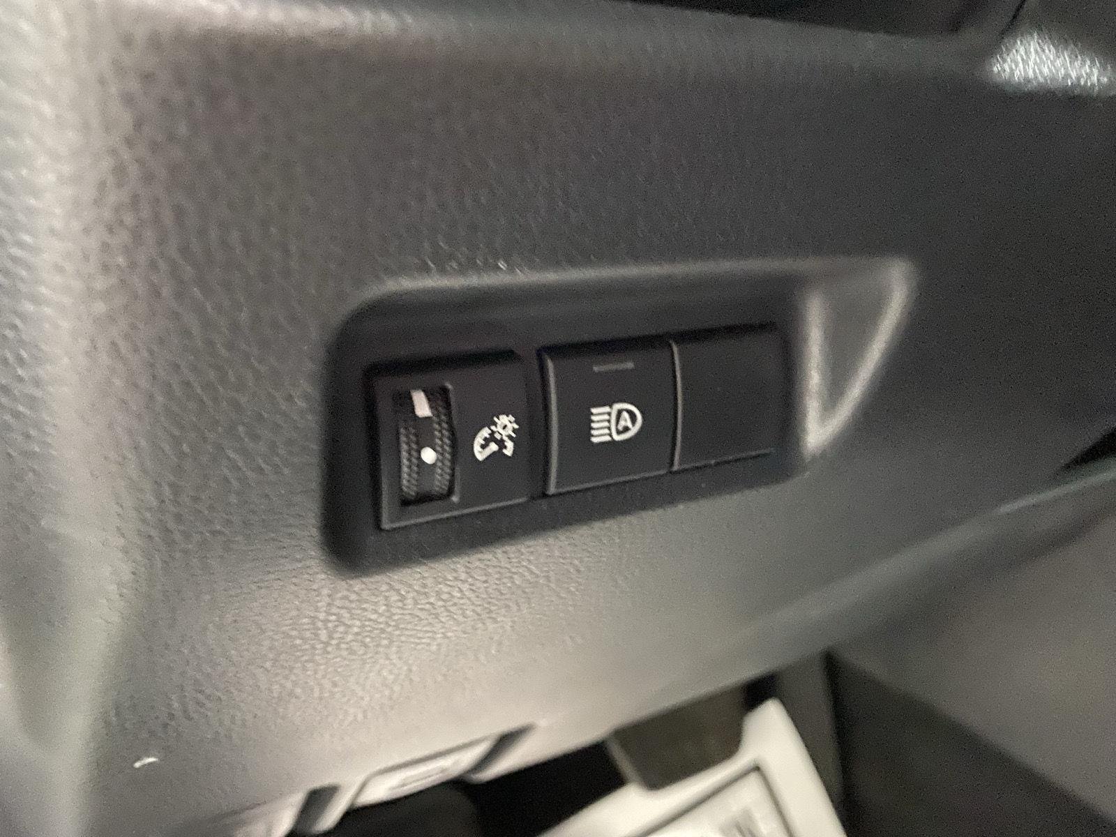 Used 2023 Ice Cap Toyota LE image 21