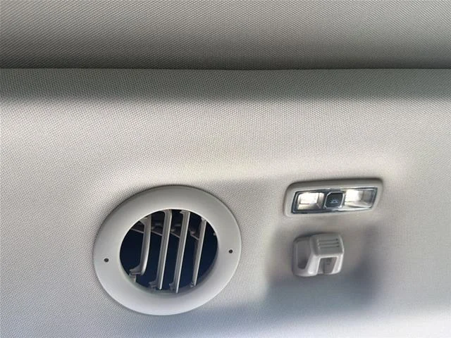 Used 2023  Ford  image 21