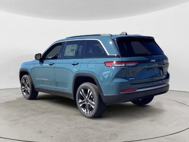 New 2027 Steel Blue Jeep LIMITED 4X4 image 3