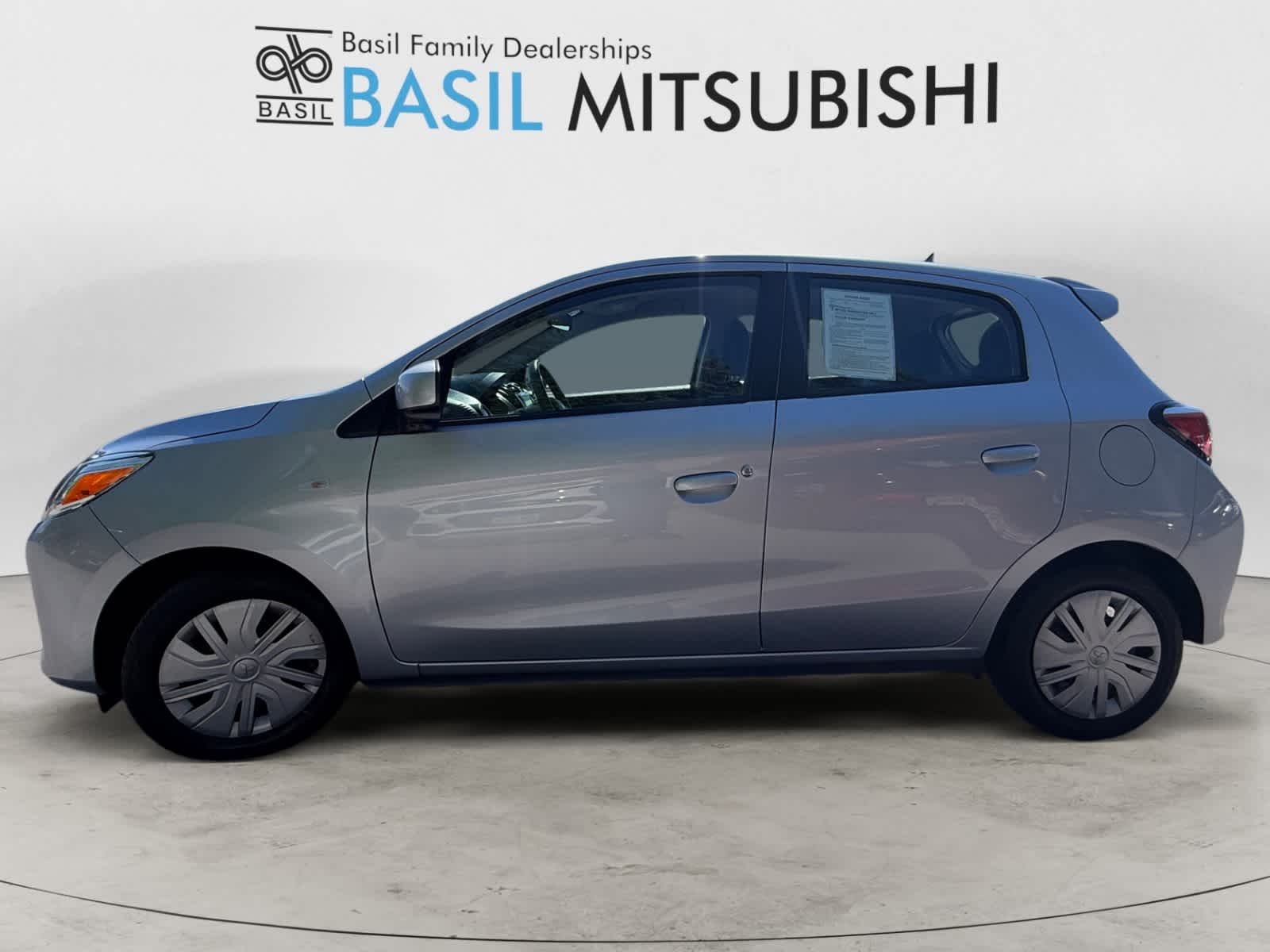 Used 2024 Starlight Silver Metallic Mitsubishi ES image 2
