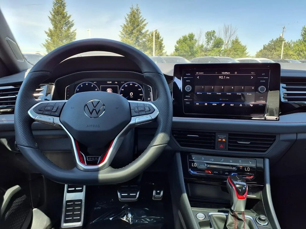 New 2026 Pure White w/Deep Blk Rf Volkswagen 2.0T Autobahn image 14