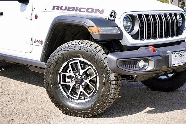 New 2026 Bright White Clear-Coat Exterior Paint Jeep Rubicon image 4