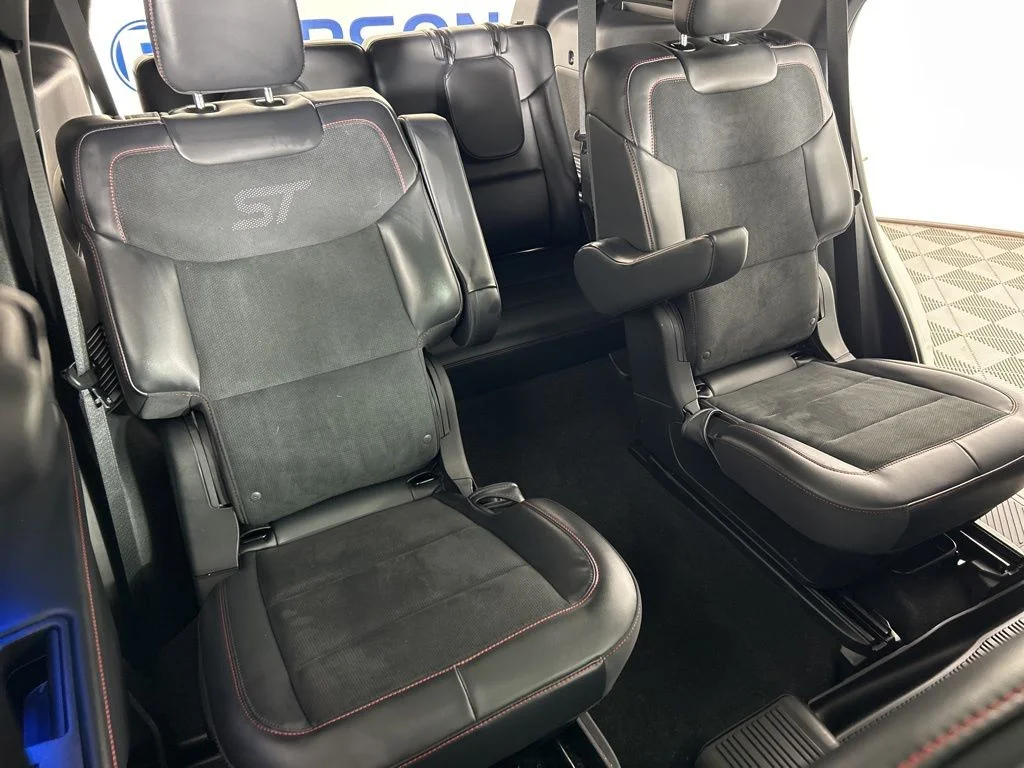 2025 Ford Explorer ST - Photo 35