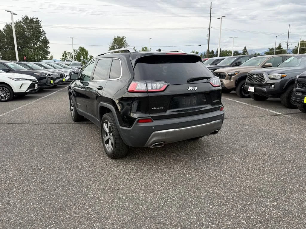 Used 2019 Blk Jeep Limited image 3