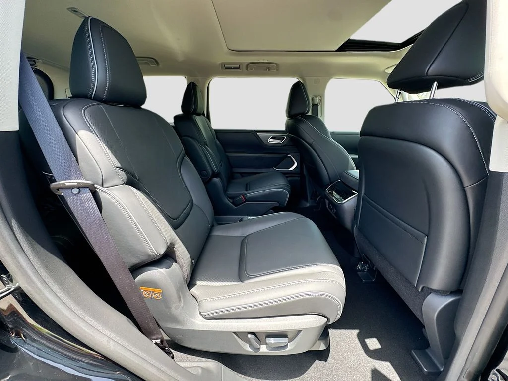 New 2027 BLACK OBSIDIAN INFINITI Luxe 2WD image 30