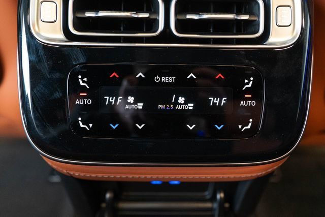 New 2026 MANUFAKTUR Graphite Metallic Mercedes-Benz S 580 image 78