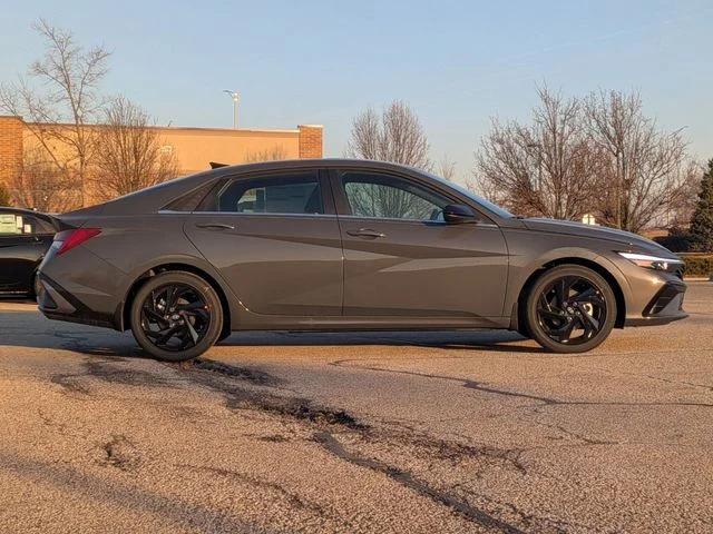 New 2026 Gray Hyundai SEL Sport image 8