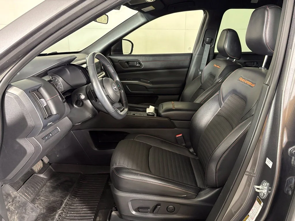Used 2024 Gray Nissan Rock Creek image 17
