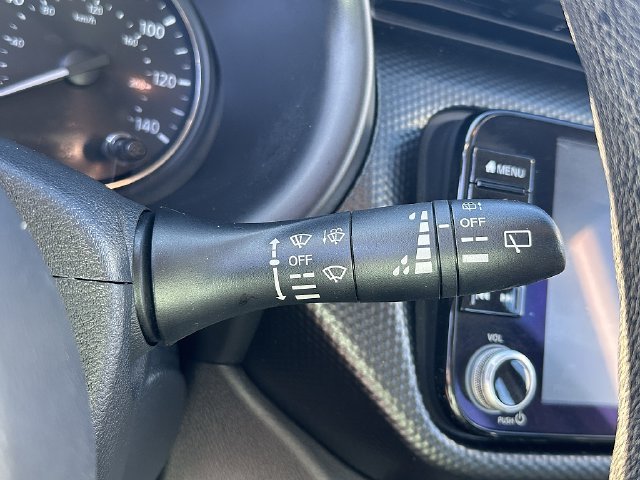 Used 2022 Red Nissan SV image 27