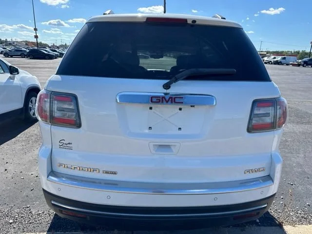 Used 2017 SUMMIT WHITE GMC Limited image 5