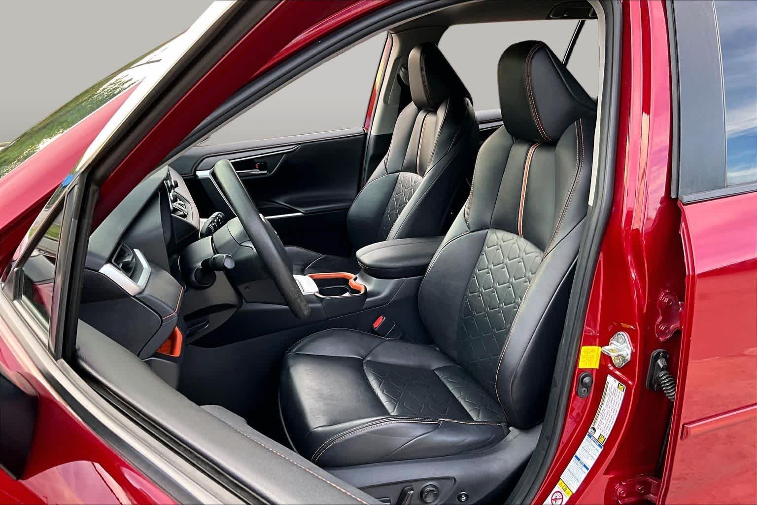 Used 2019 Ruby Flare Pearl Toyota Adventure image 8