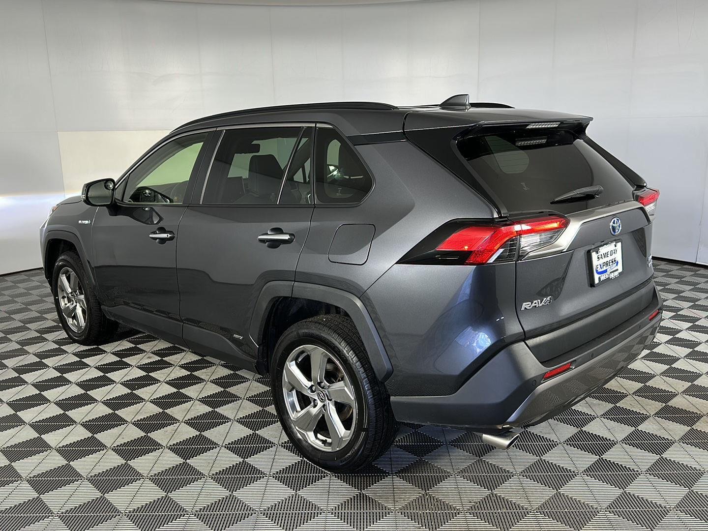 Used 2020 Magnetic Gray Metallic Toyota Limited image 25