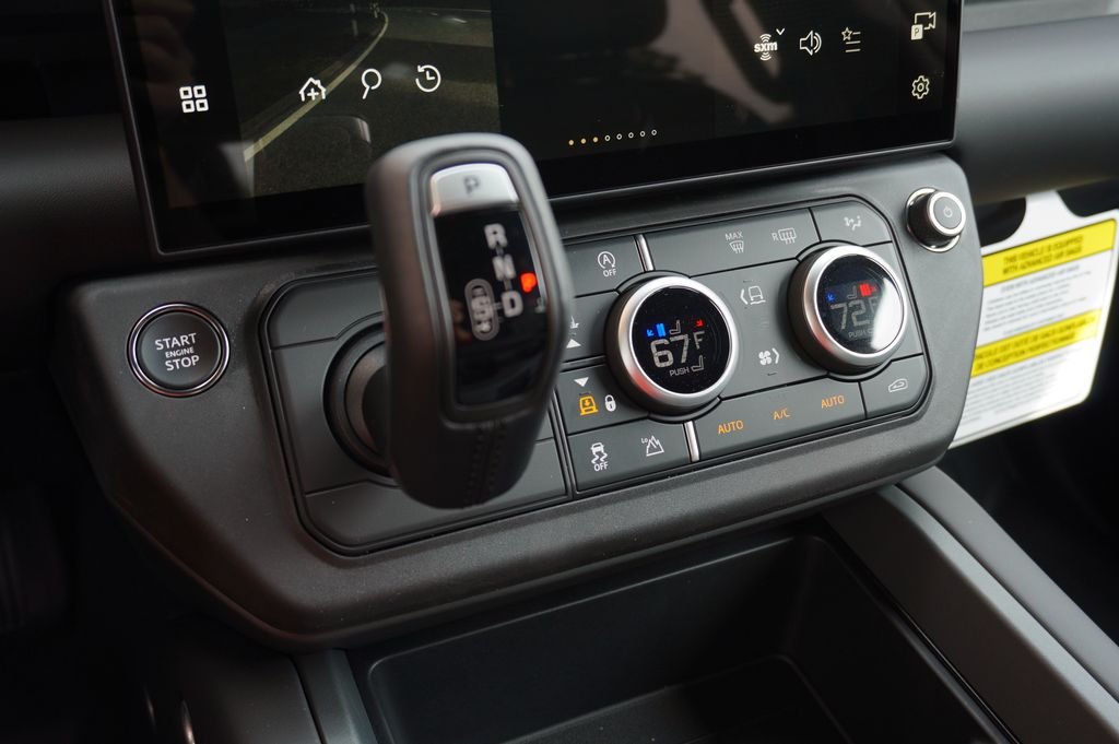 New 2026 Tasman Blue Land Rover X-Dynamic SE image 27