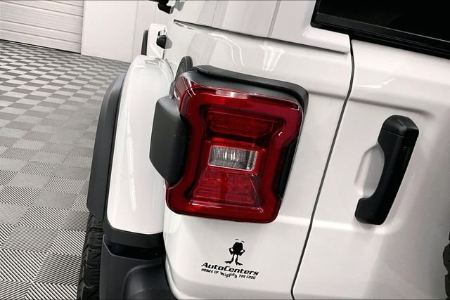 Used 2026 Bright White Clearcoat Jeep Rubicon X image 32