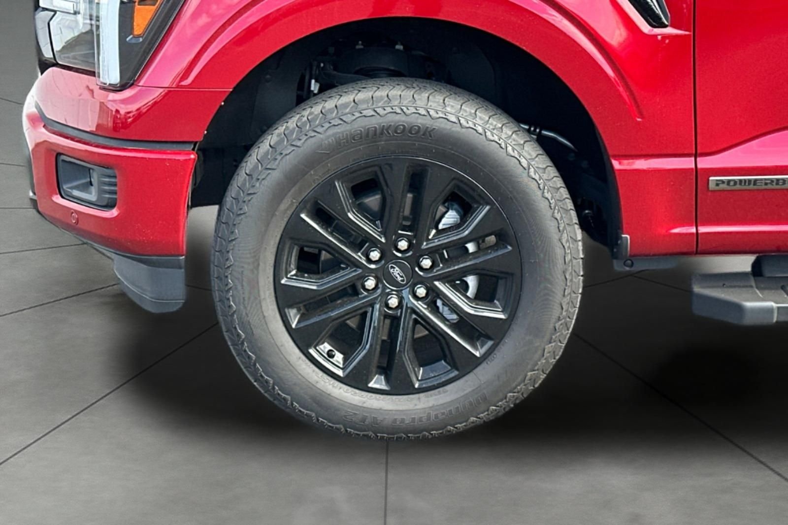 Used 2025 Red Ford Lariat image 30