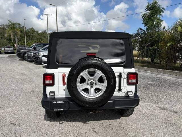 Used 2020 White Jeep Unlimited Sport S image 5