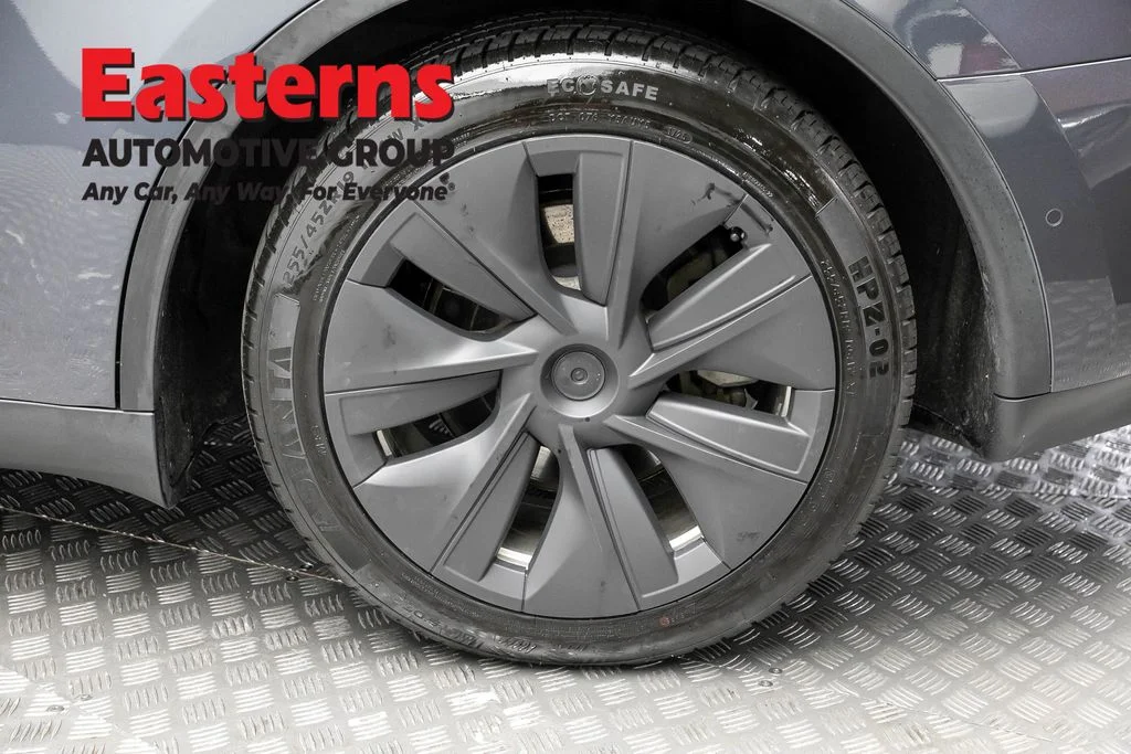 Used 2022 Gray Tesla Long Range image 8