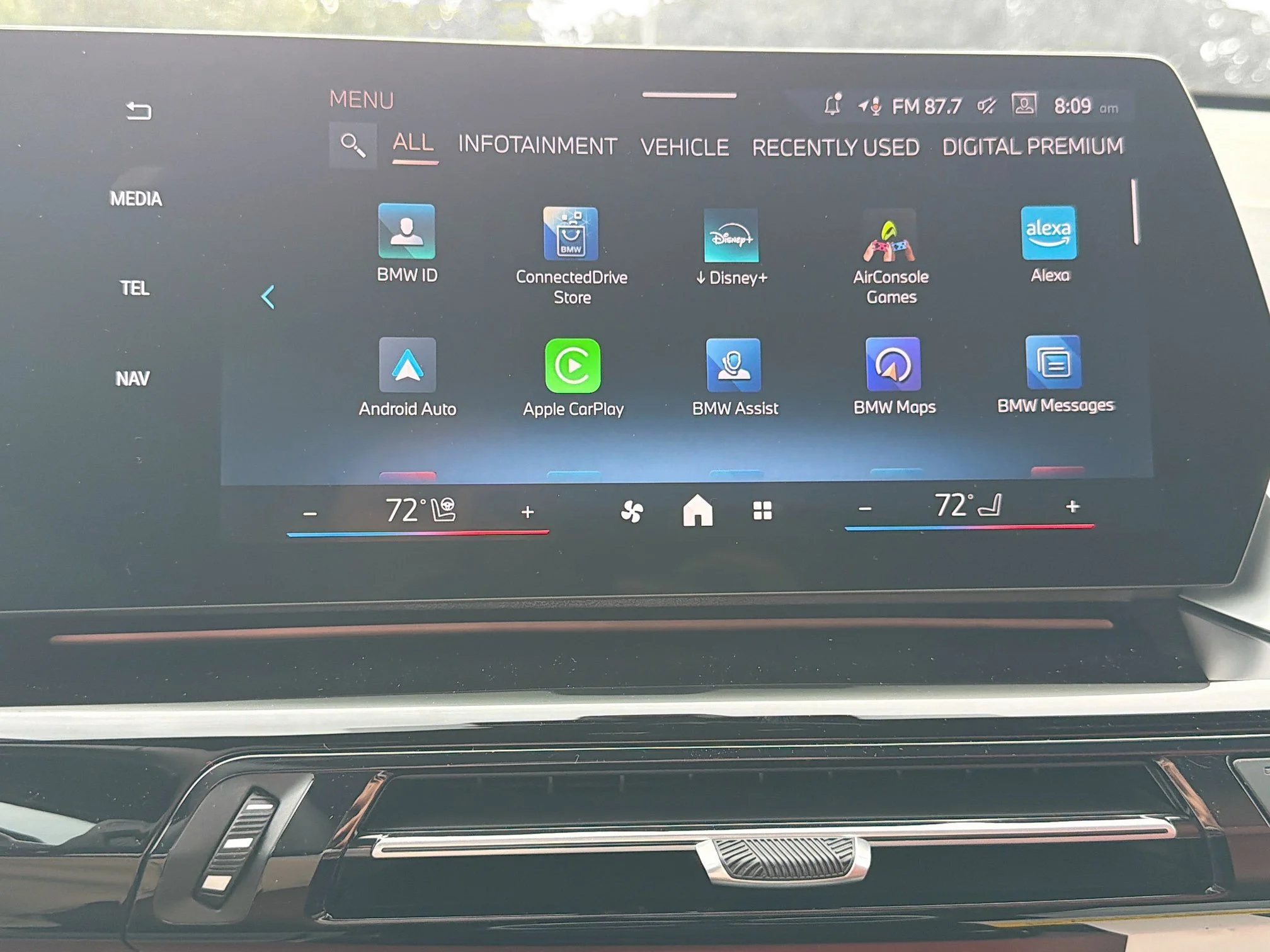 New 2026 Black Sapphire Metallic BMW xDrive28i image 29