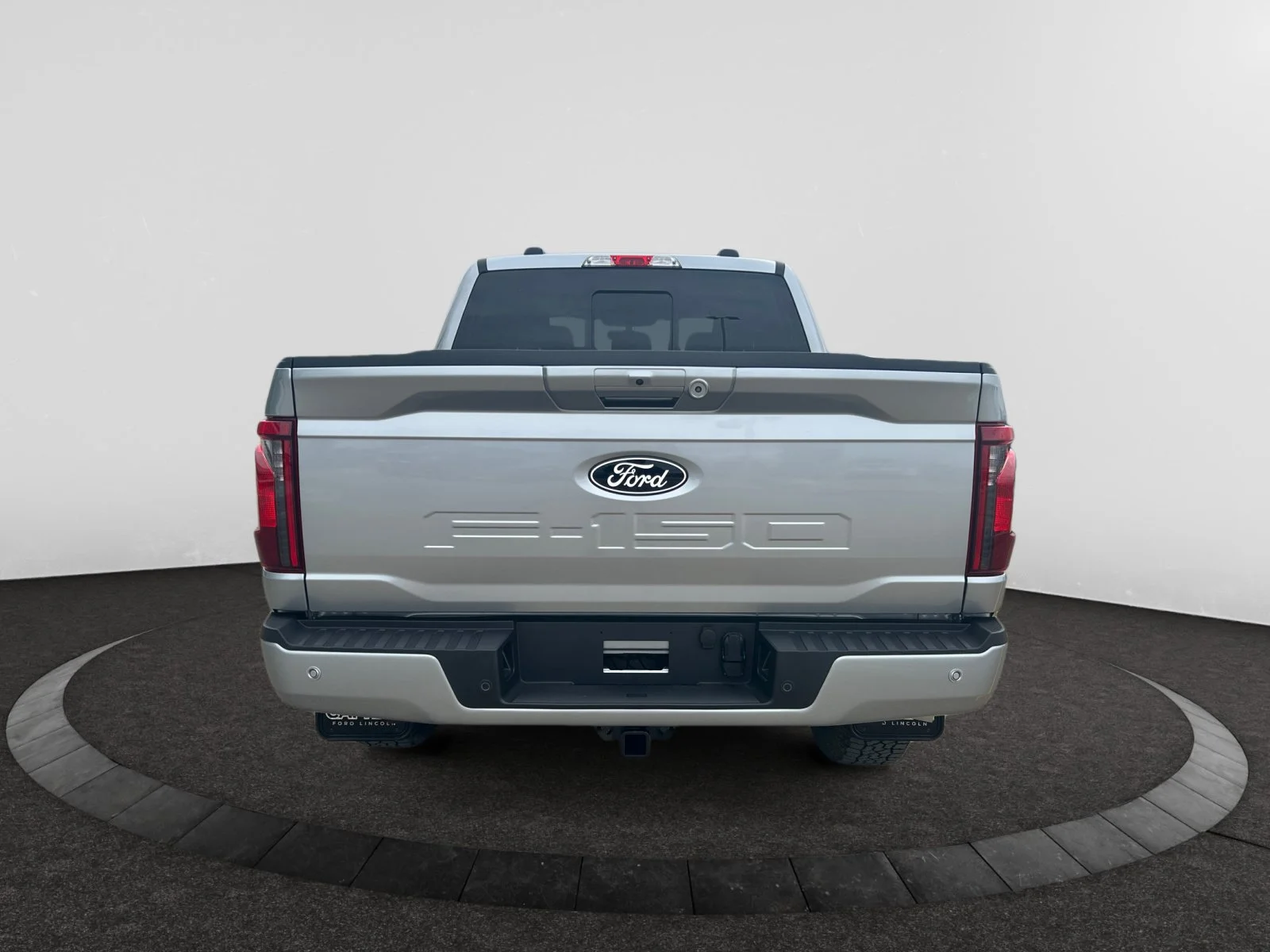 New 2026 Iconic Silver Metallic Ford XLT image 4