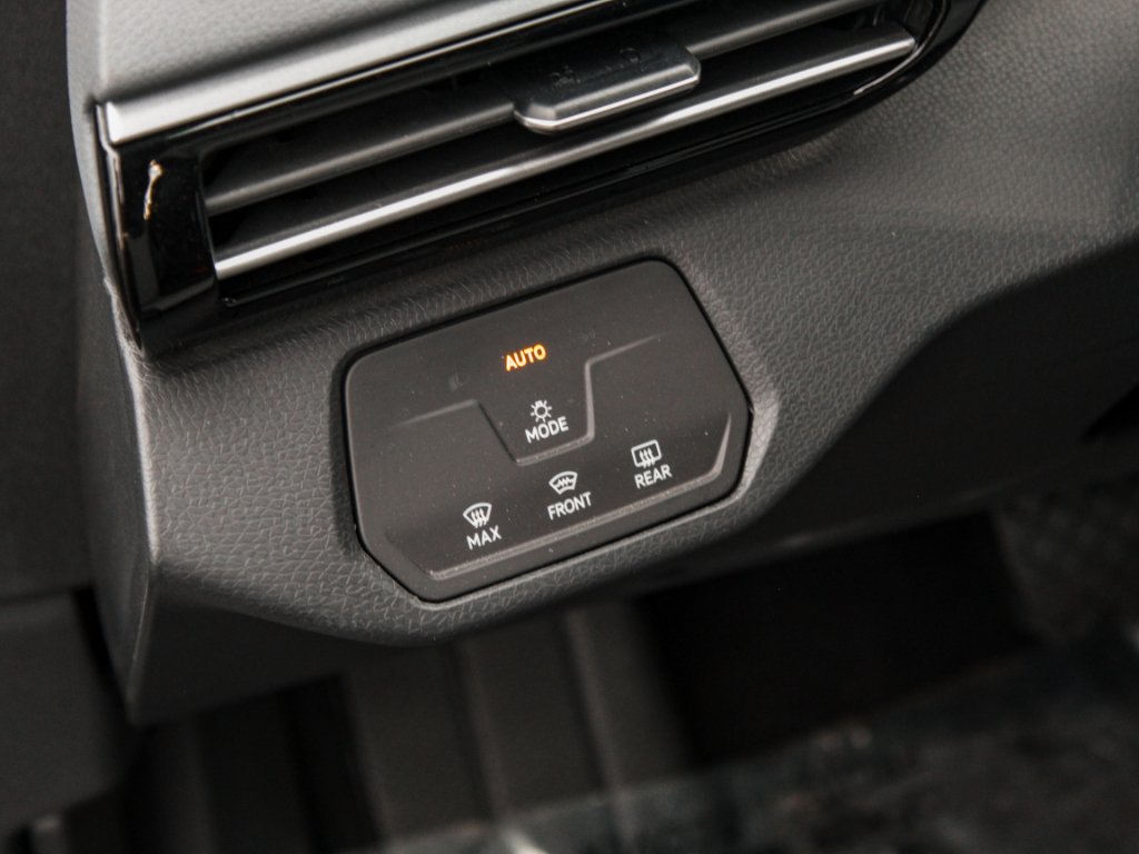 Used 2025 silver mist metallic Volkswagen Pro image 10