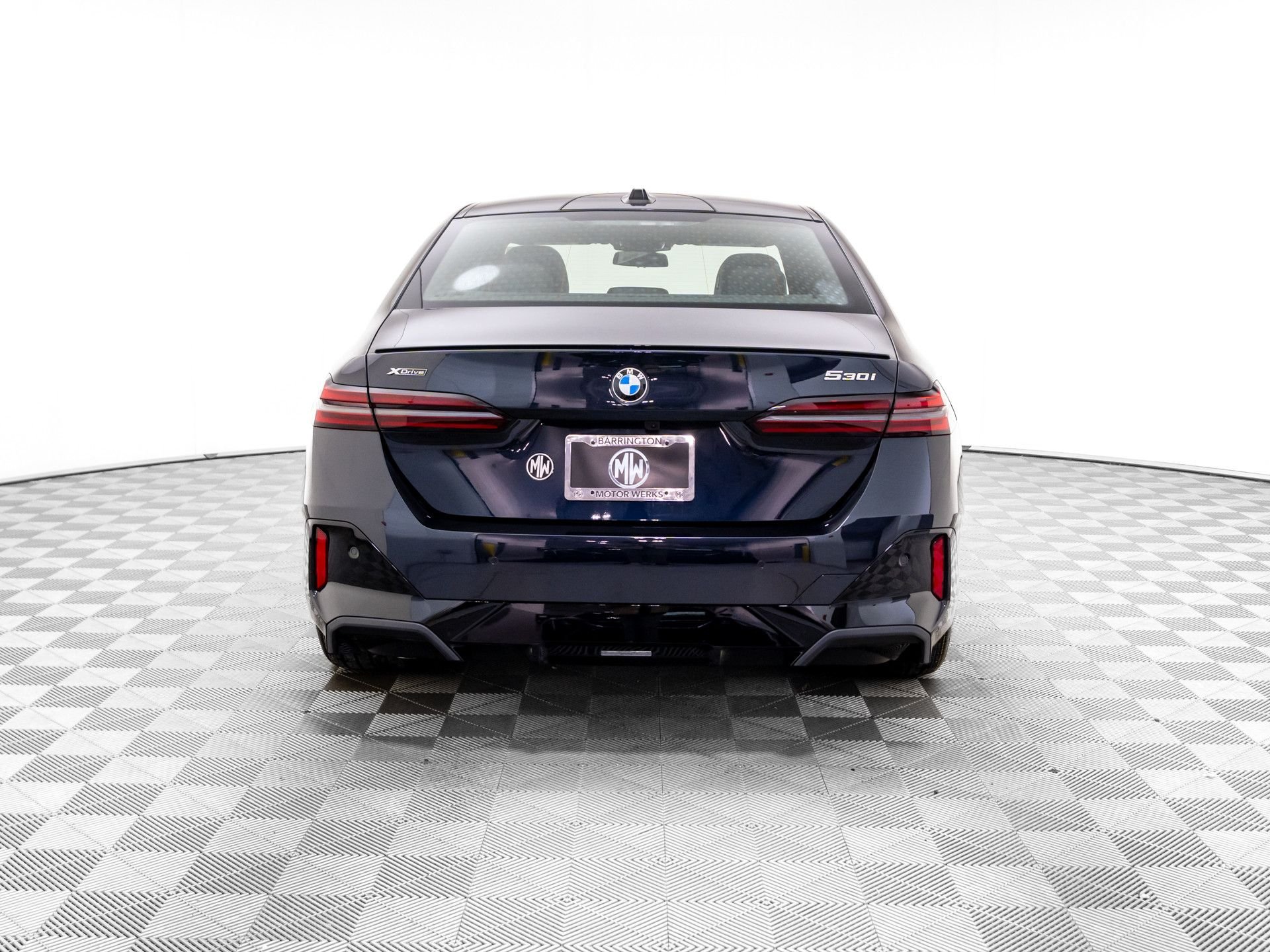 New 2026 Carbon Black Metallic BMW 530i xDrive image 5