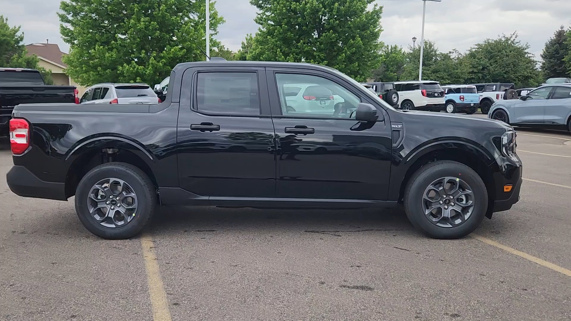 New 2026 Shadow Black Ford XLT image 6