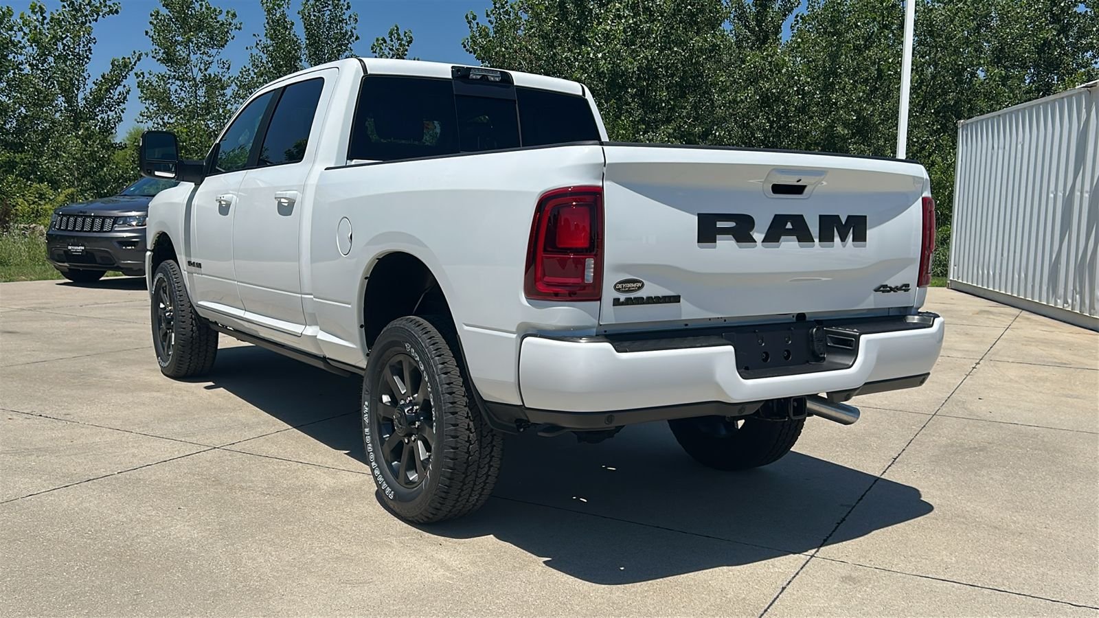 New 2026 Bright White Clear-Coat Exterior Paint RAM Laramie image 6