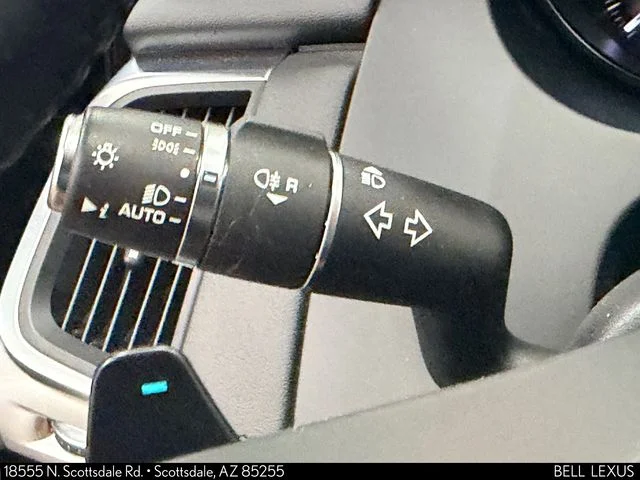 Used 2019 Black Jaguar SE image 32