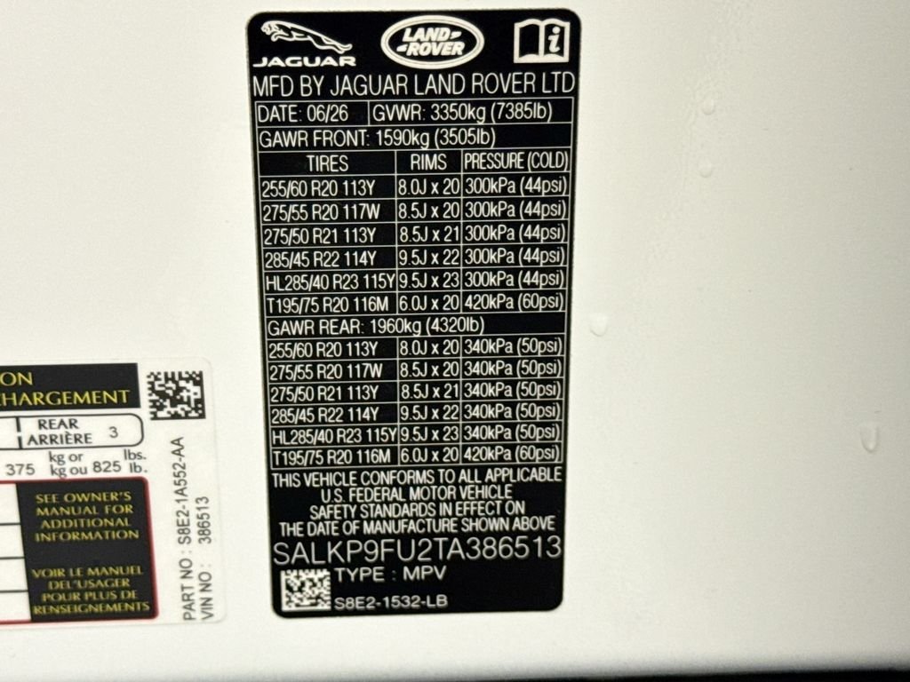 New 2026 Fuji White Land Rover SE image 34