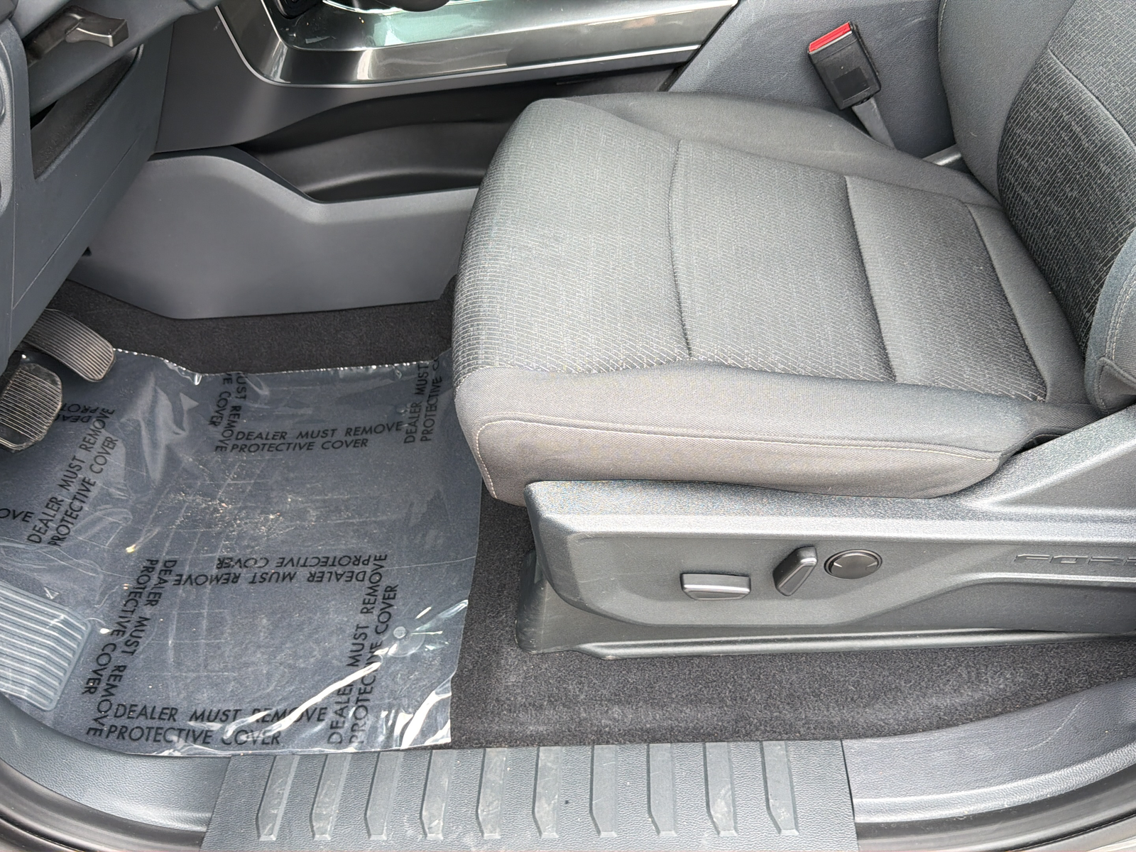 Used 2023 Gray Metallic Ford XLT image 30