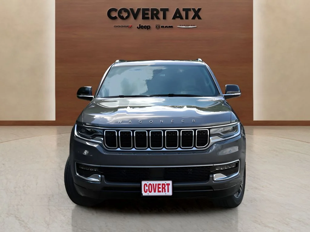 Used 2024 Gray Jeep Base image 8