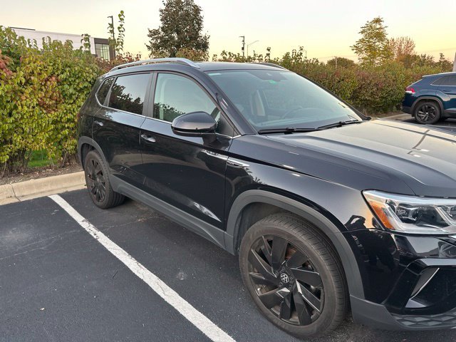 Certified Used 2023 Black Volkswagen 1.5T SEL image 22