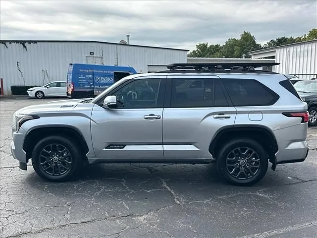 2023 Toyota Sequoia Platinum - Photo 7