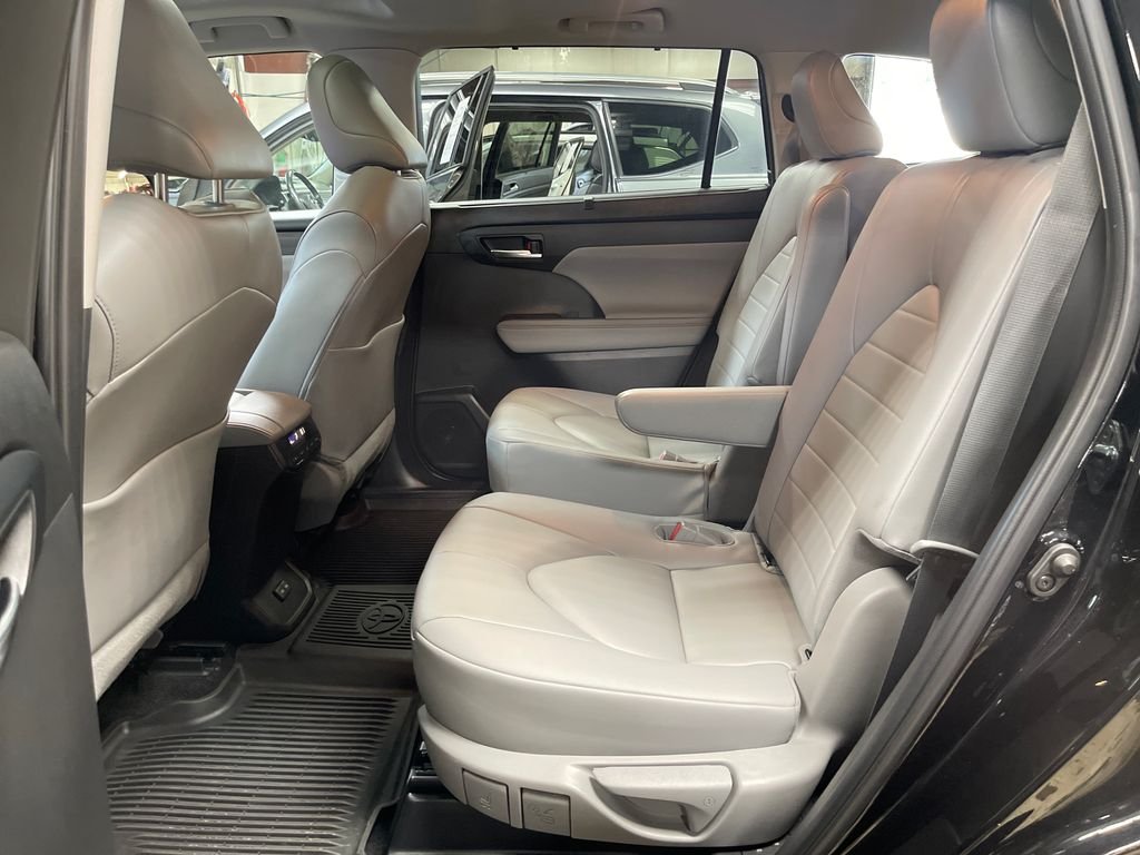 Used 2023 Black Toyota XLE image 20