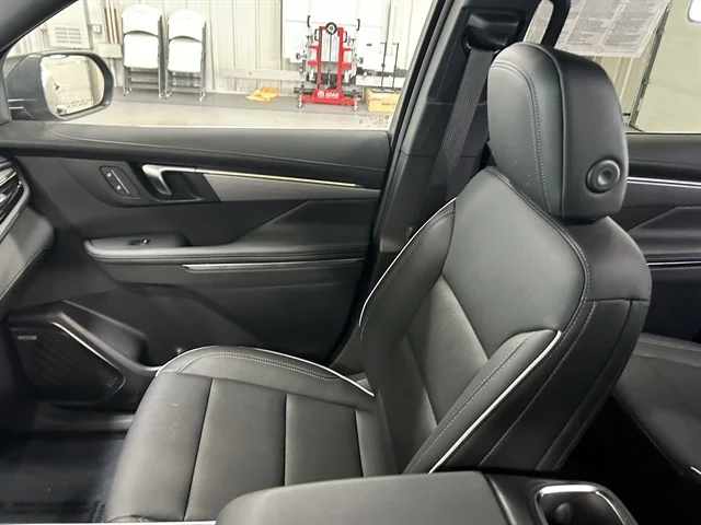 Used 2025 BLACK BUICK Preferred image 17