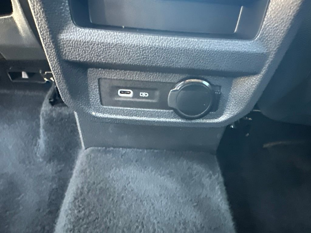 2023 Volkswagen Tiguan SE - Photo 22