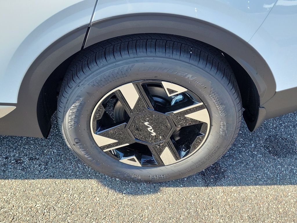 New 2026 White Kia LX image 37