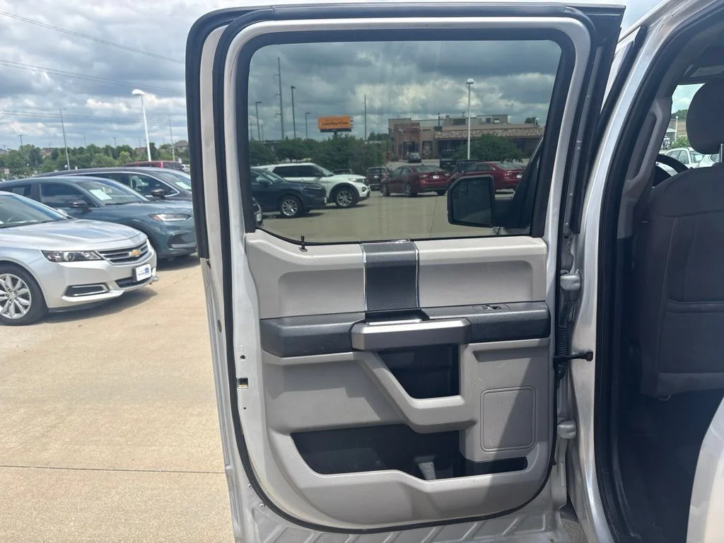 Used 2019 Silver Ford XLT image 29
