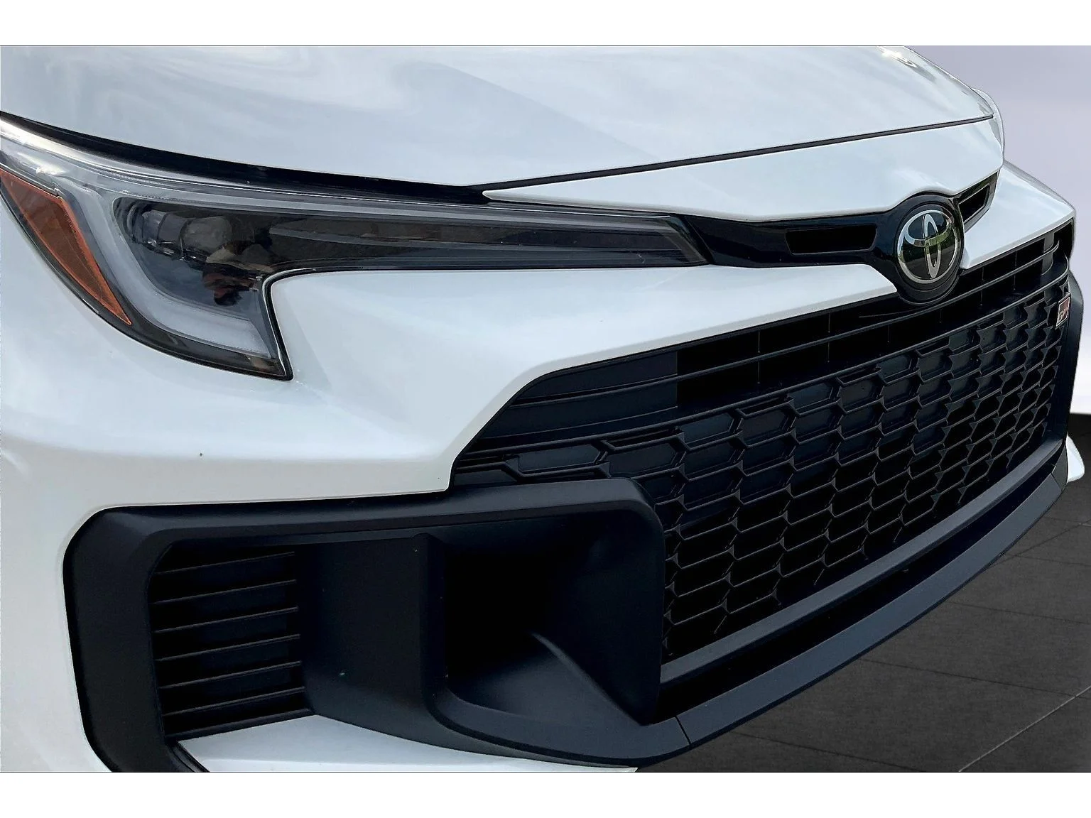 Used 2025 White Toyota Core image 20