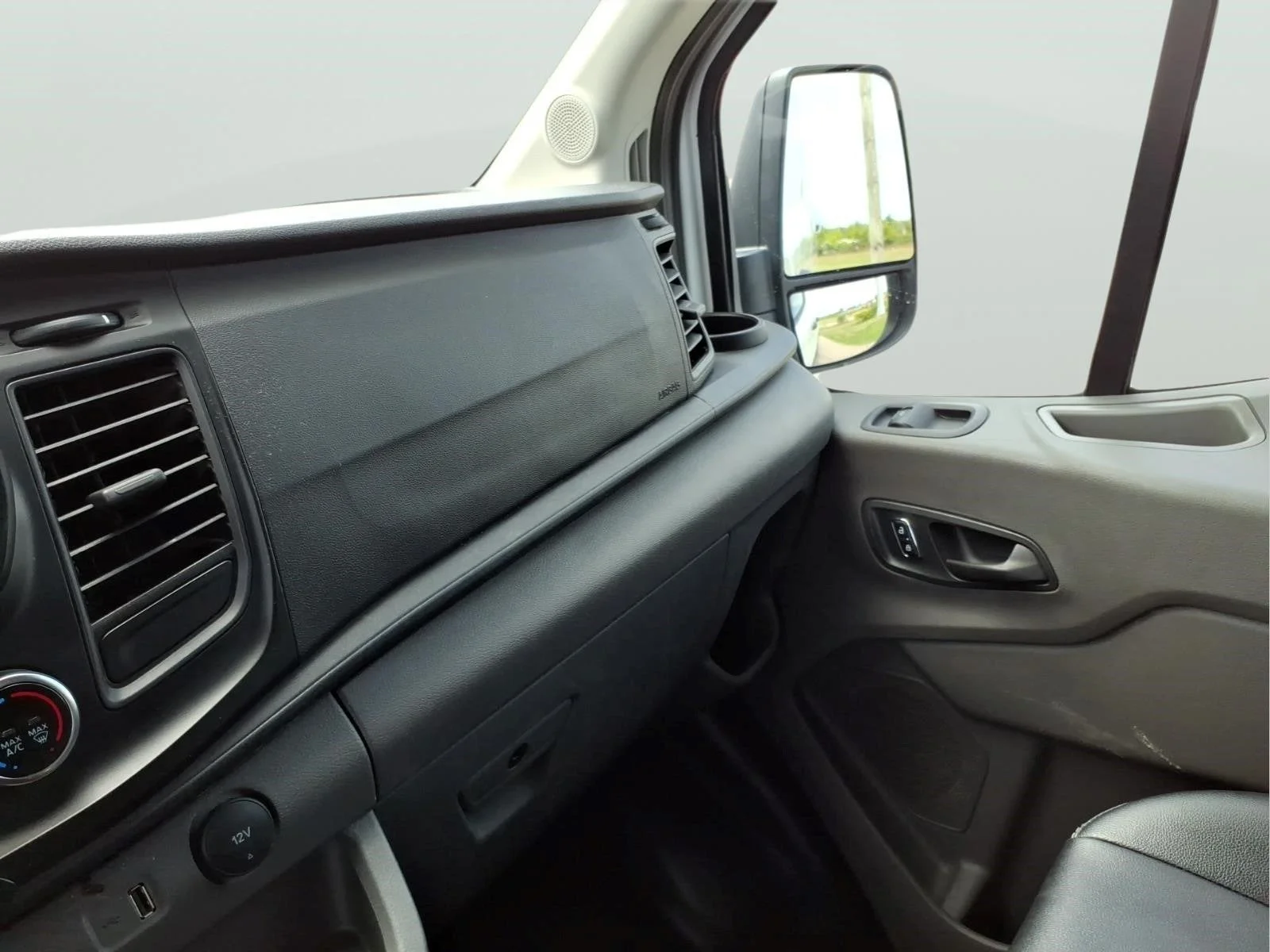Used 2023 Oxford White Ford Base image 19