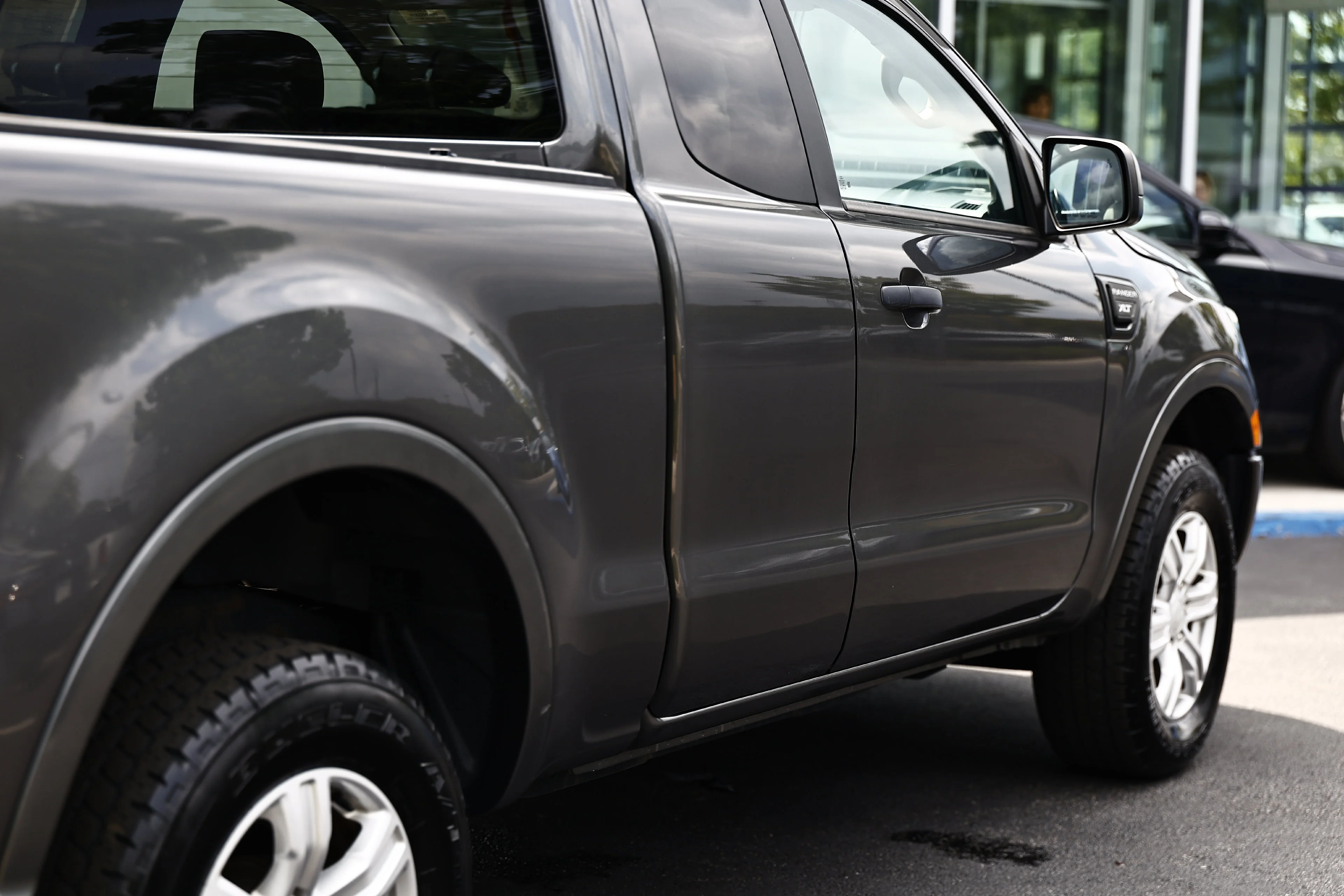 Used 2019 Magnetic Metallic Ford XLT image 6