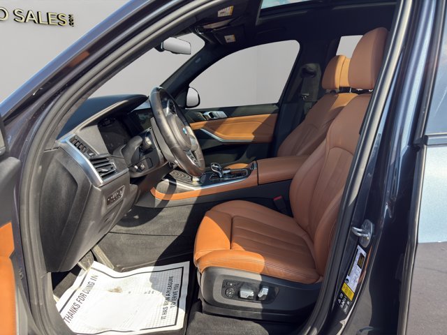 Used 2022 Arctic Grey Metallic BMW M50i image 9