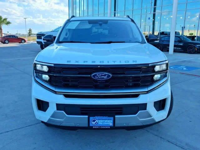 Used 2025 White Ford Platinum image 2
