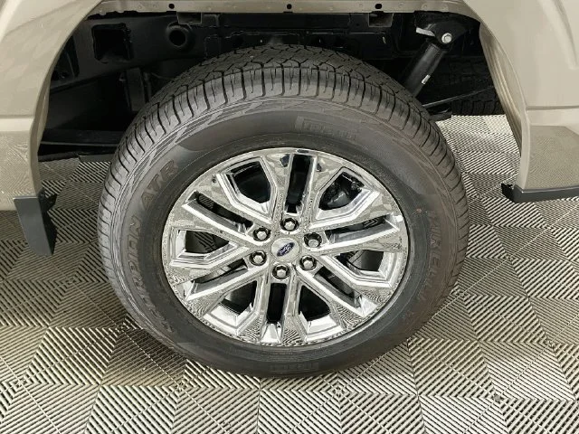 New 2026 Gray Ford XLT image 23