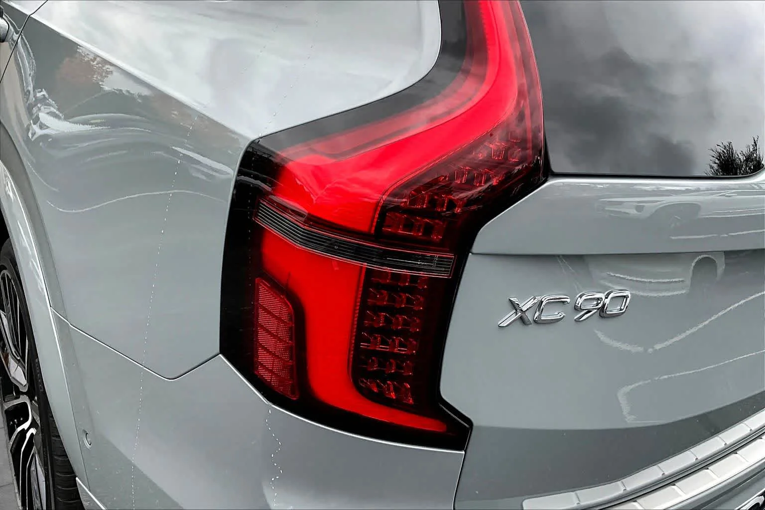New 2026 Vapour Grey Volvo Plus image 5