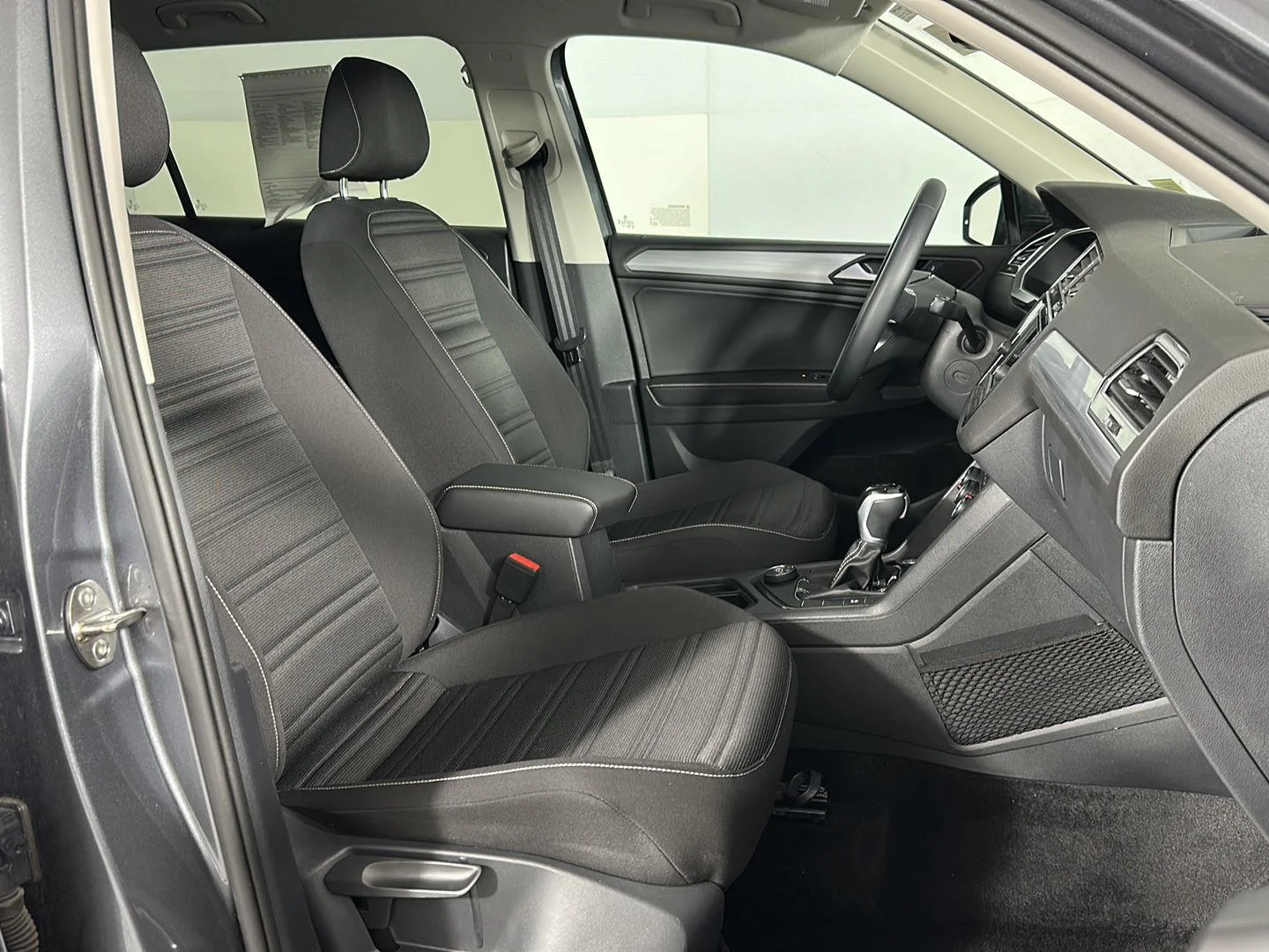 Used 2024 Platinum Gray Metallic Volkswagen S image 19
