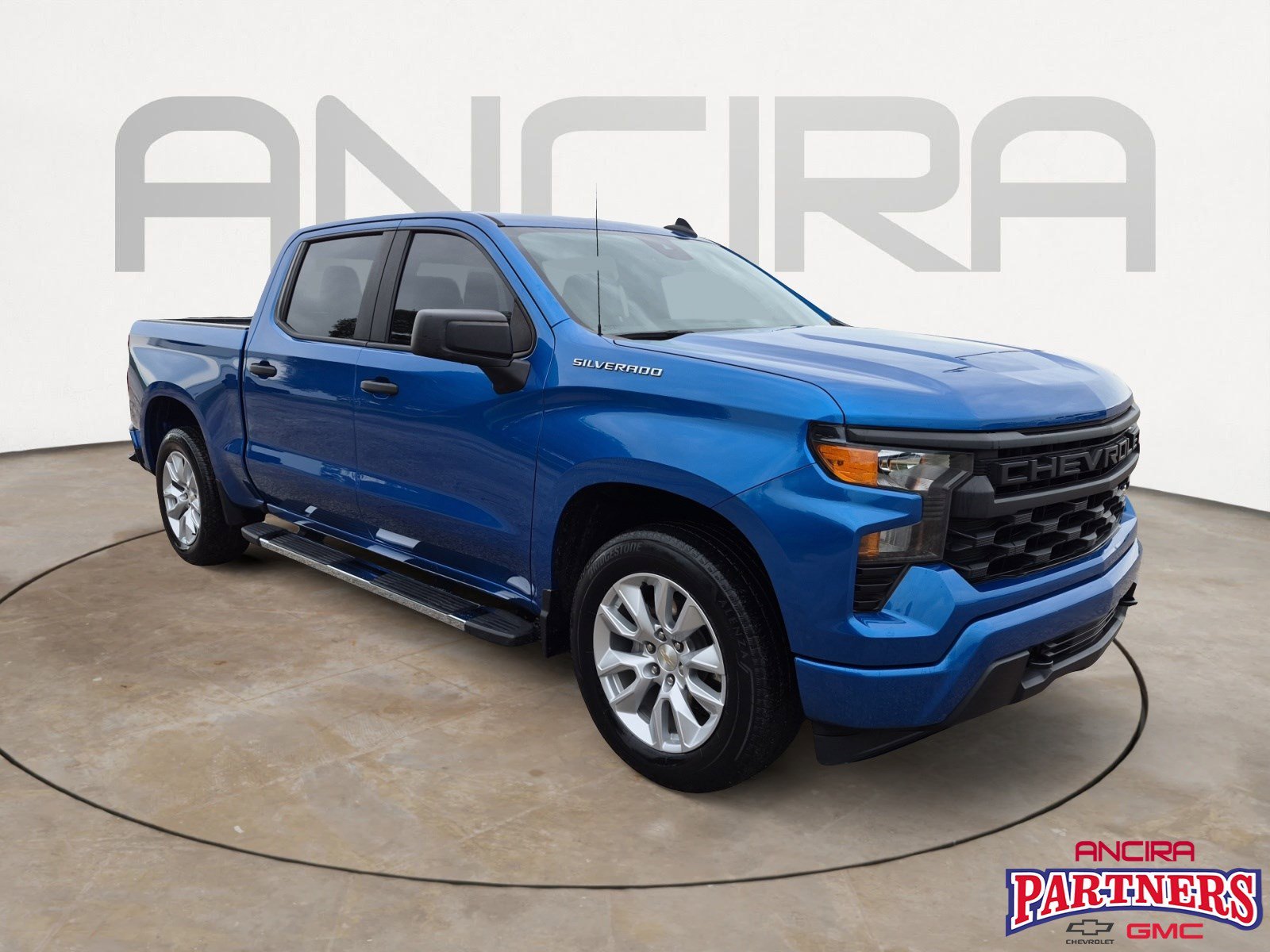 2023 Chevrolet Silverado 1500 Custom Crew Cab Short Box's photo