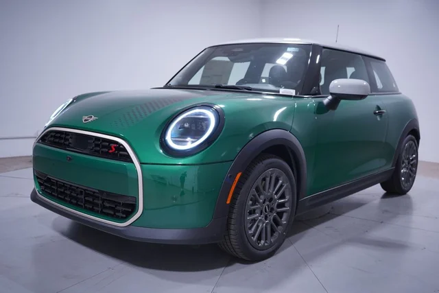 2026 MINI 2 Door Iconic