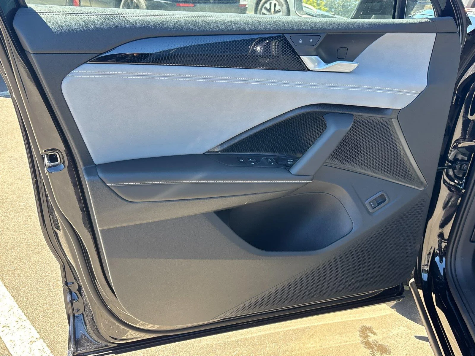 New 2026 Deep Black Pearl Volkswagen SE R-Line Black image 12